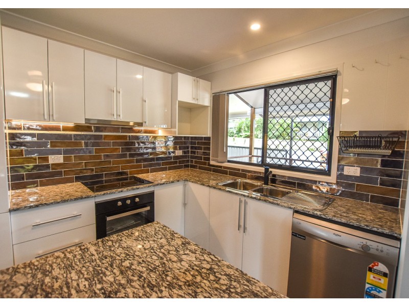 10 Guthrie Street, Russell Island QLD 4184