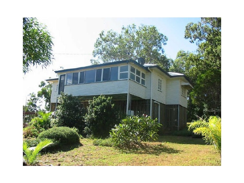 40 Crest Haven, Lamb Island QLD 4184