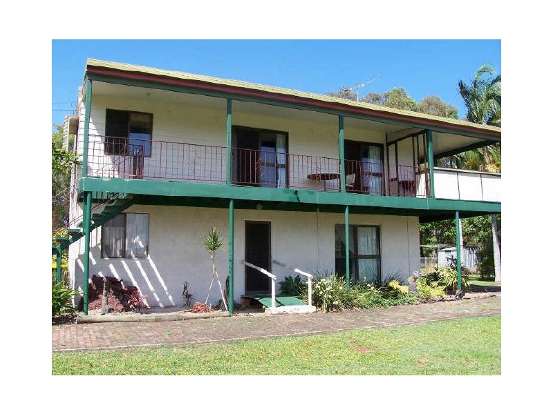 40 Crest Haven, Lamb Island QLD 4184