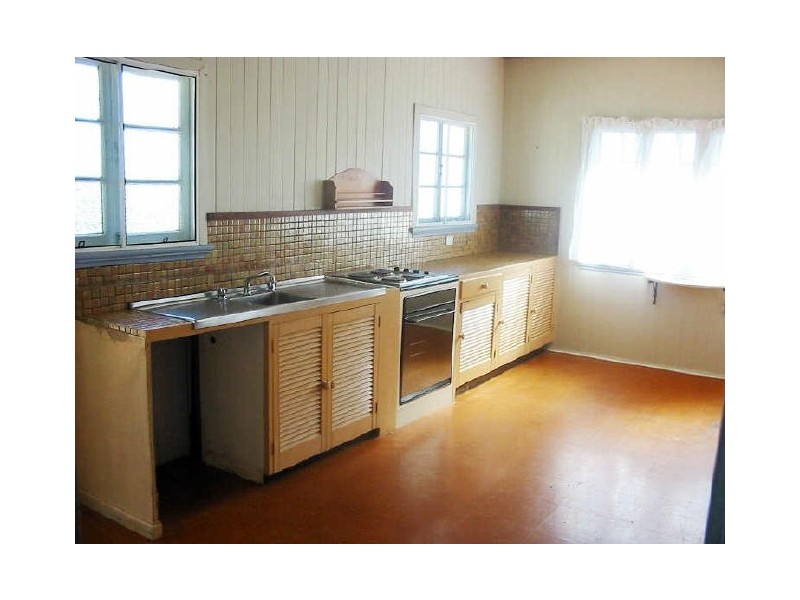 40 Crest Haven, Lamb Island QLD 4184