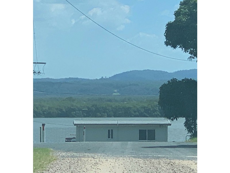 12 Mark Road, Russell Island QLD 4184