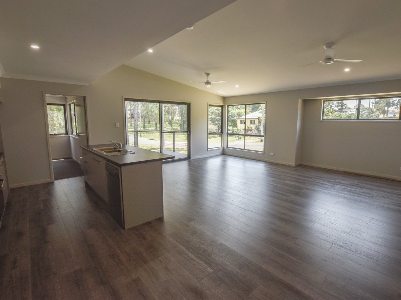 1 Tails Street, Russell Island QLD 4184