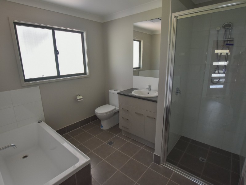 1 Tails Street, Russell Island QLD 4184