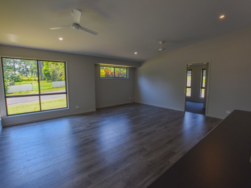 1 Tails Street, Russell Island QLD 4184