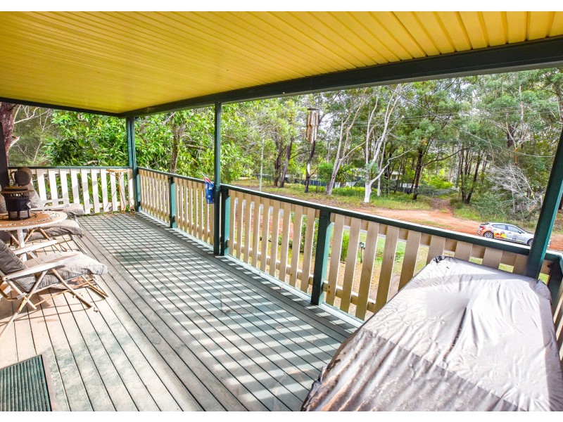 12 Barcelona Tce, Russell Island QLD 4184