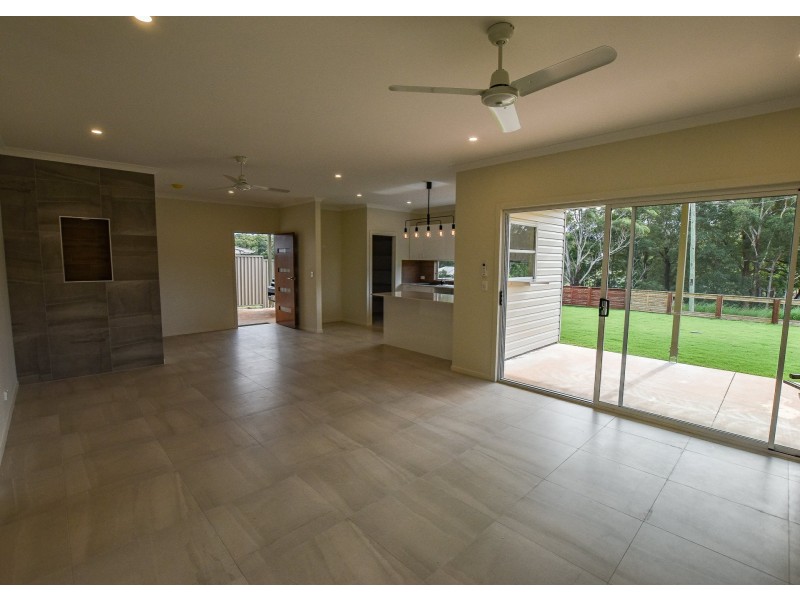 26 Mountain View Cres, Russell Island QLD 4184