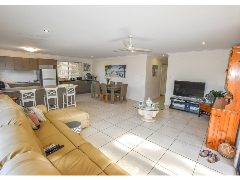220 Centre Road, Russell Island QLD 4184