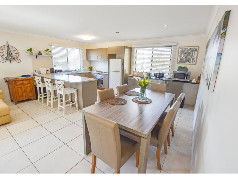 220 Centre Road, Russell Island QLD 4184