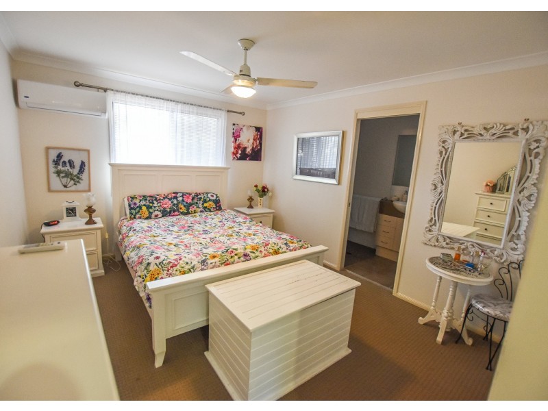 220 Centre Road, Russell Island QLD 4184
