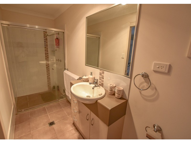 220 Centre Road, Russell Island QLD 4184