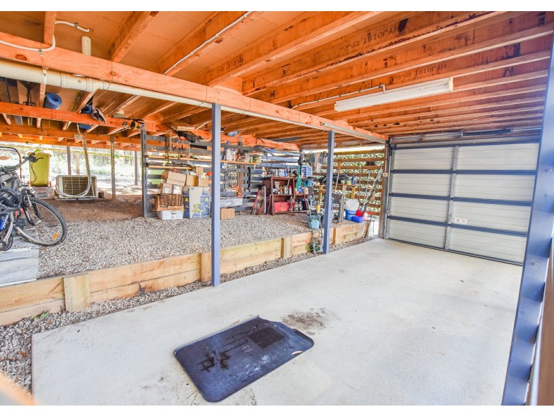 220 Centre Road, Russell Island QLD 4184