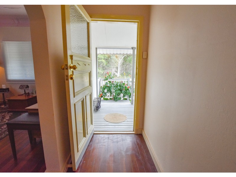 7 Centre Road, Russell Island QLD 4184