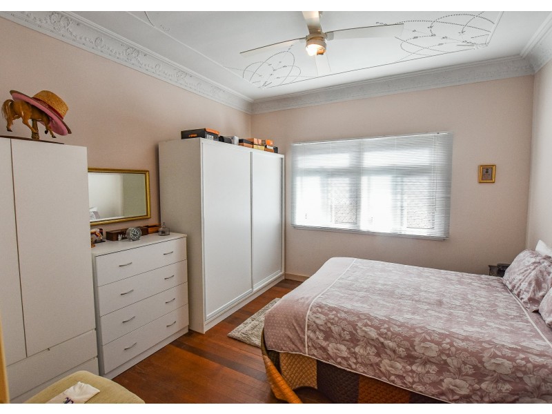 7 Centre Road, Russell Island QLD 4184