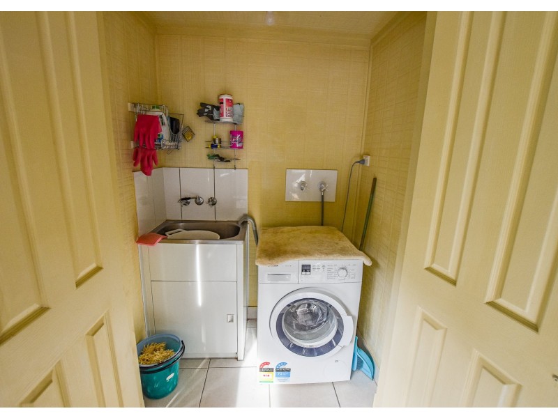 7 Centre Road, Russell Island QLD 4184