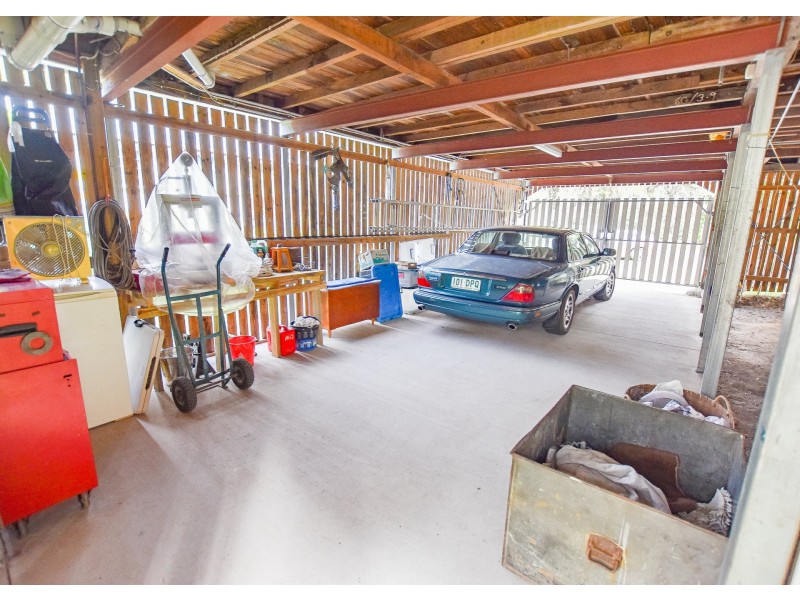 7 Centre Road, Russell Island QLD 4184