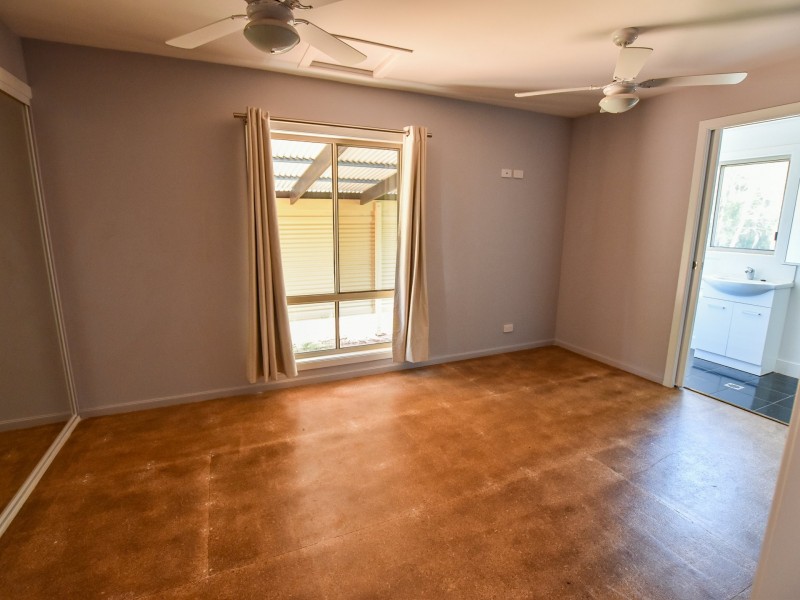 32 Tails St, Russell Island QLD 4184