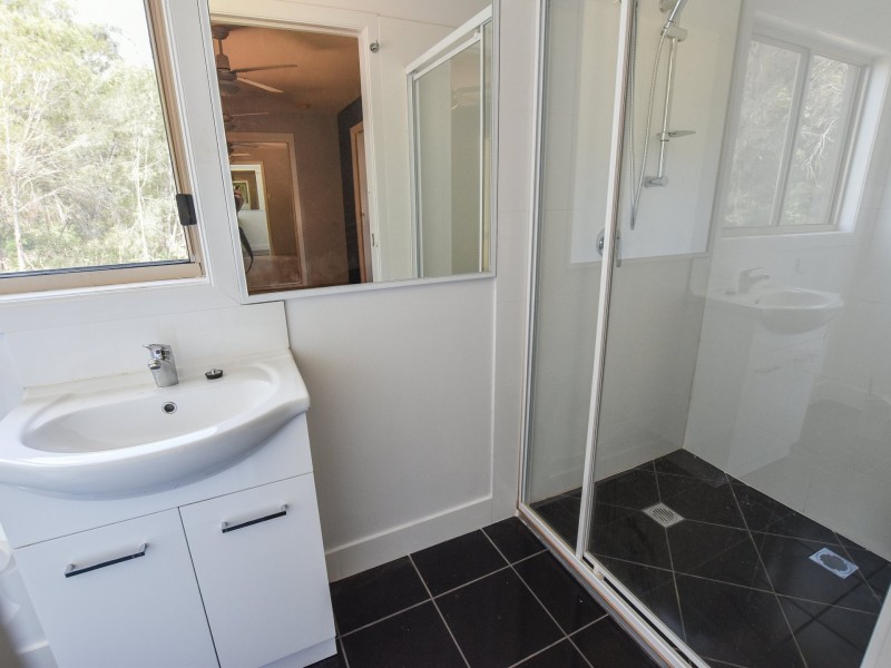 32 Tails St, Russell Island QLD 4184