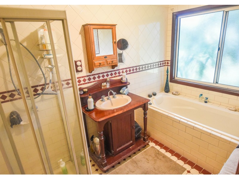 6 Aquamarine Avenue, Russell Island QLD 4184