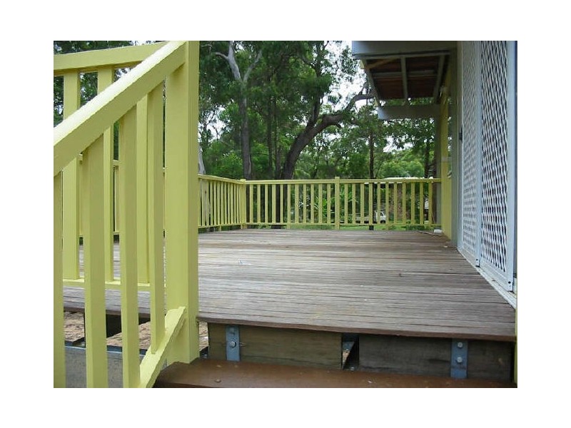 15 Hamilton Pde, Macleay Island QLD 4184
