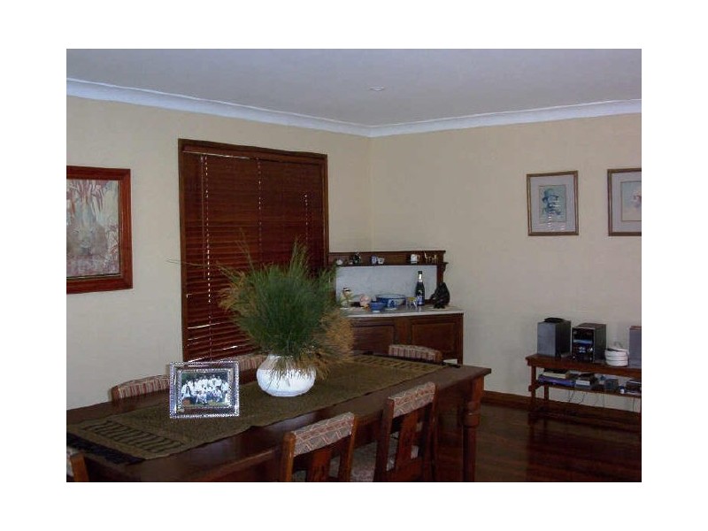 3 Betty Street, Macleay Island QLD 4184