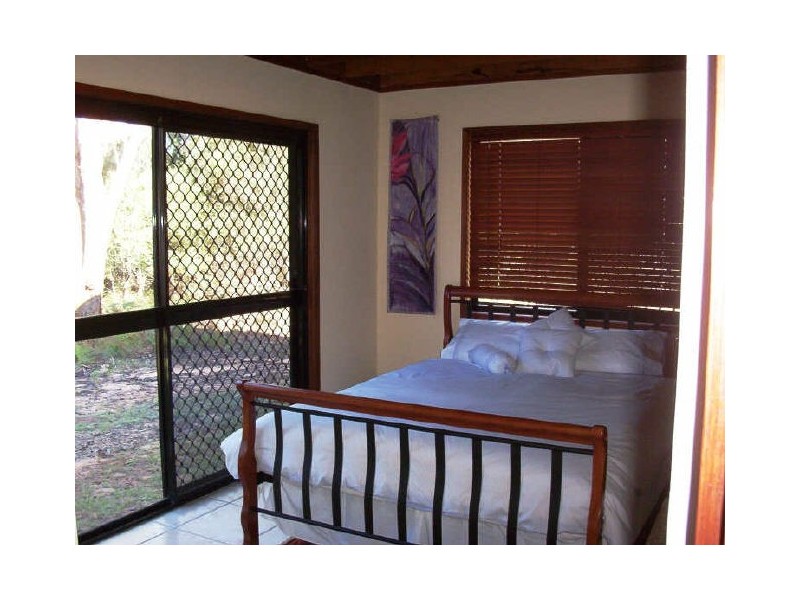 3 Betty Street, Macleay Island QLD 4184