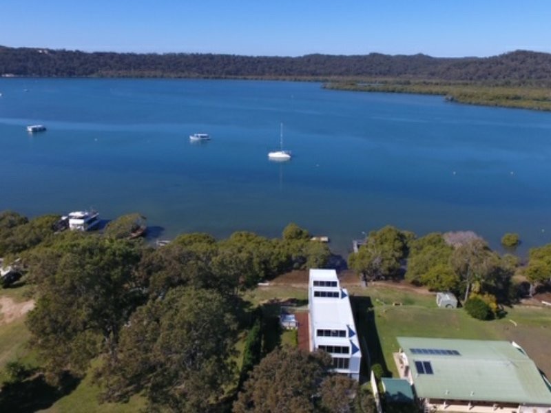 56 Canaipa Point Dve, Russell Island QLD 4184
