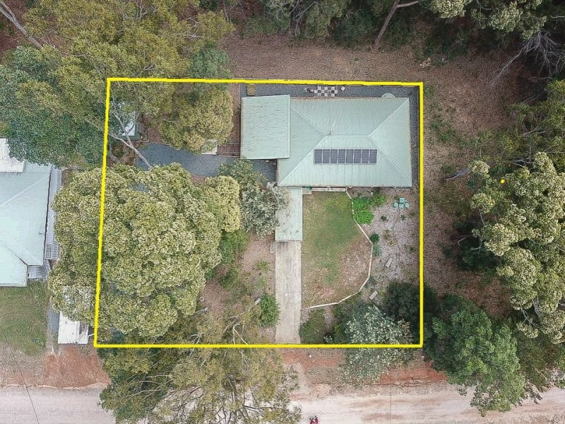 11 Doverton St, Russell Island QLD 4184