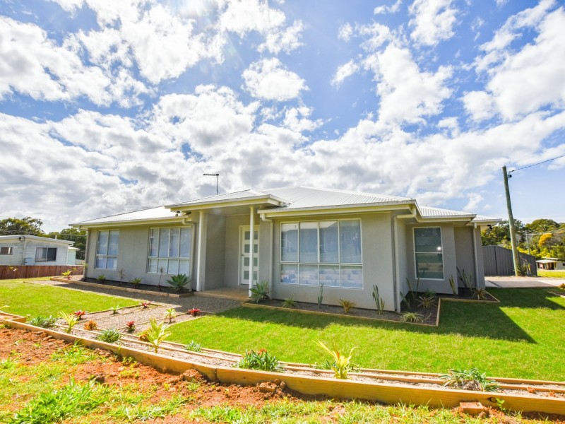 1 Richardson Street, Russell Island QLD 4184