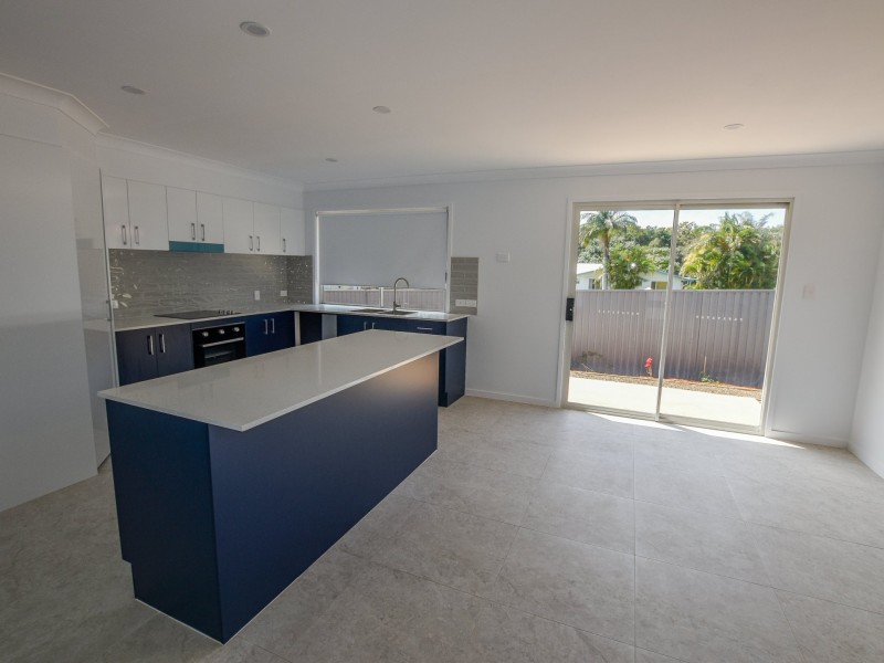 1 Richardson Street, Russell Island QLD 4184