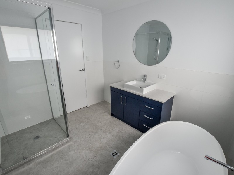 1 Richardson Street, Russell Island QLD 4184