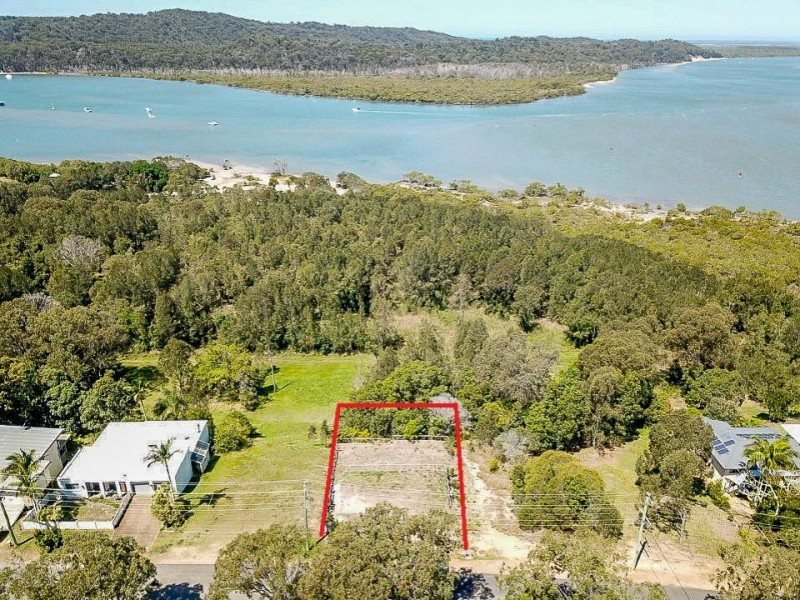 60 Crescent Dve, Russell Island QLD 4184