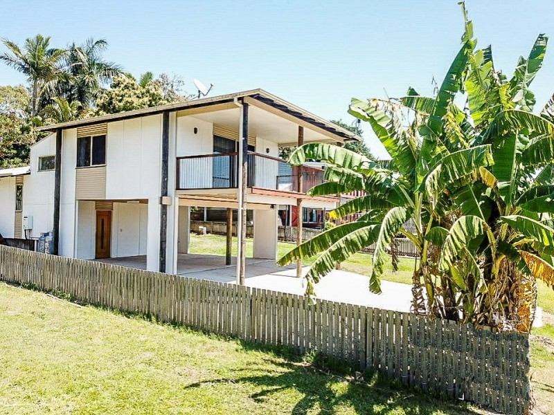 4 Panorama Ave, Russell Island QLD 4184