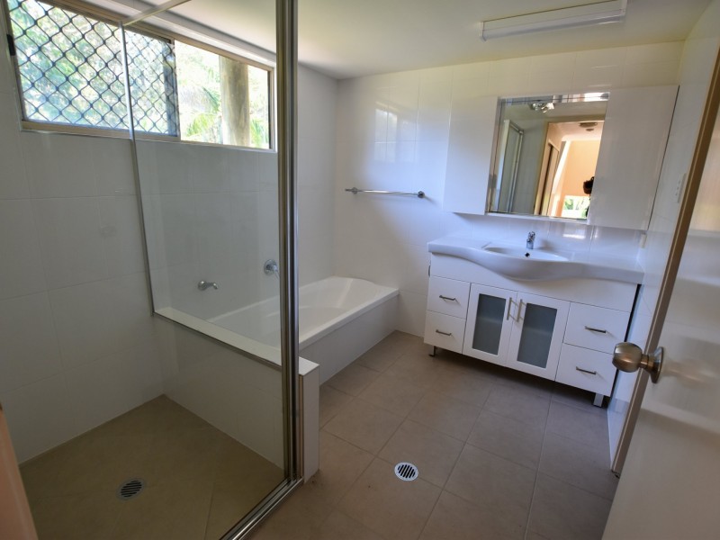 4 Panorama Ave, Russell Island QLD 4184