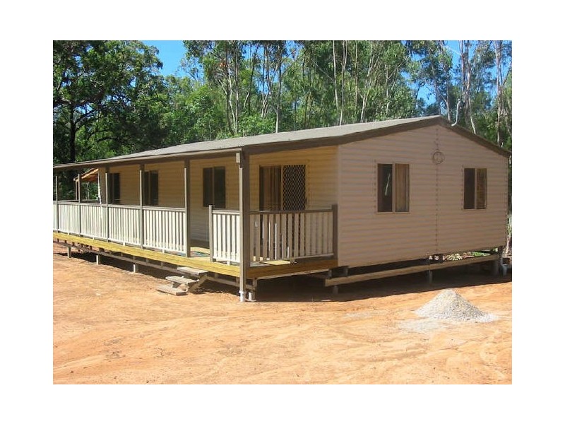 19 Dalpura Street, Macleay Island QLD 4184