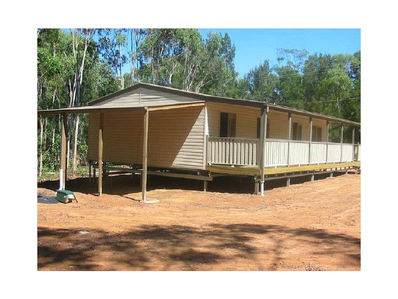 19 Dalpura Street, Macleay Island QLD 4184