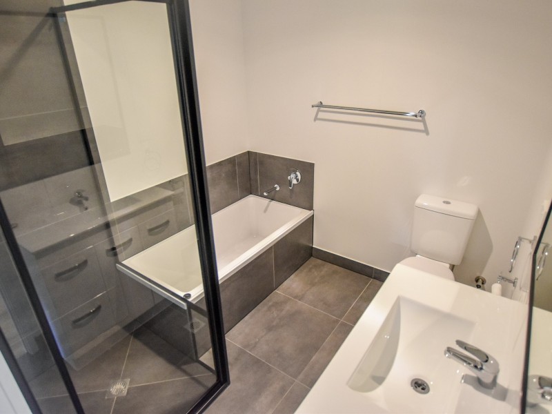 34 Mountain View Cres, Russell Island QLD 4184