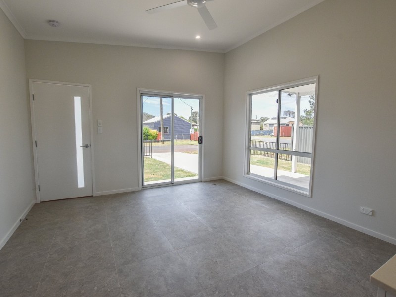 4 Vista Street, Russell Island QLD 4184