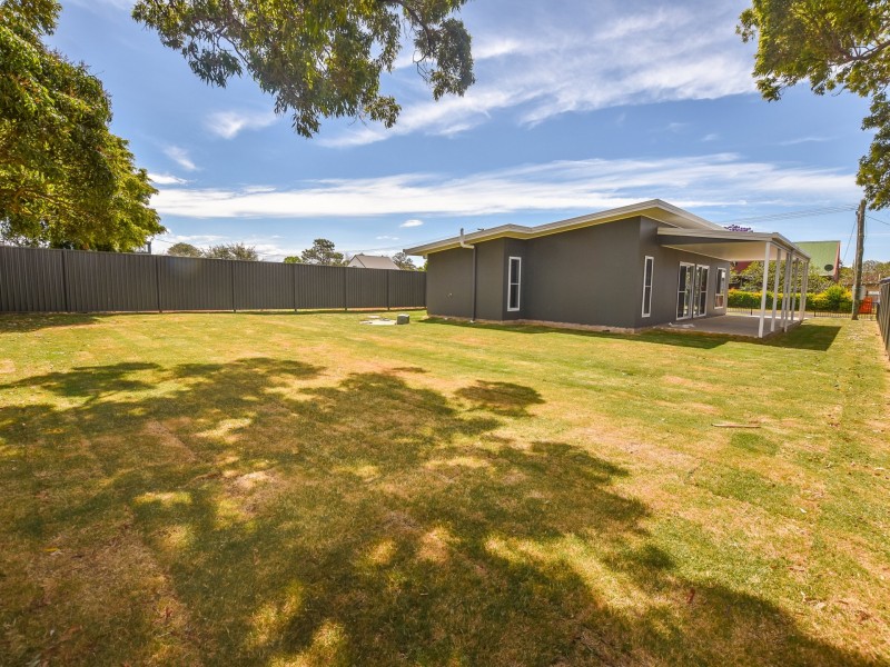 4 Vista Street, Russell Island QLD 4184