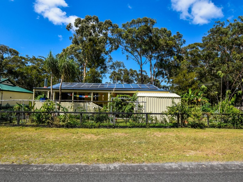 1 Crystal Street, Russell Island QLD 4184