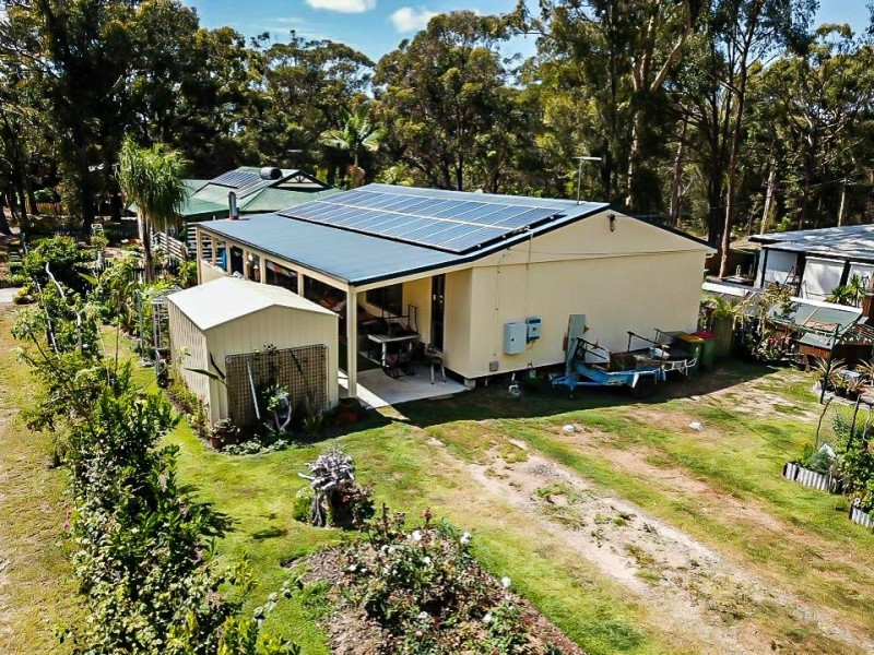 1 Crystal Street, Russell Island QLD 4184