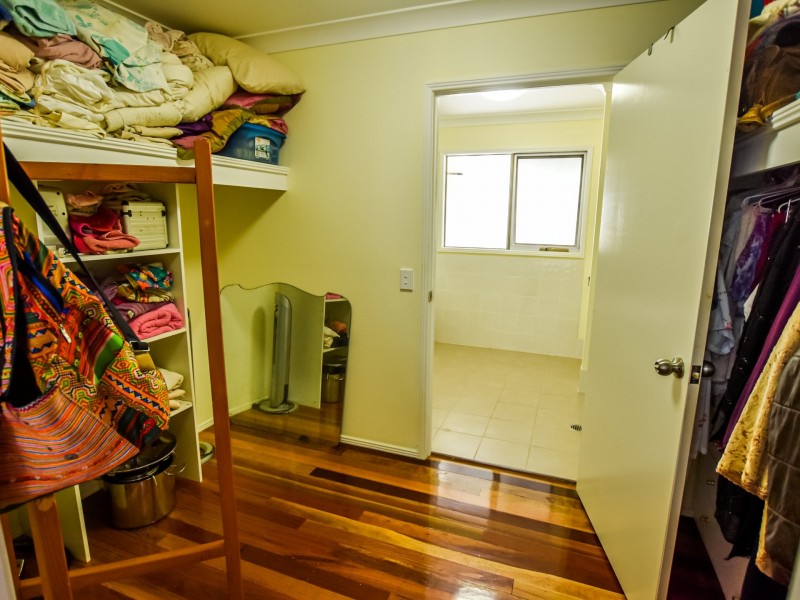 1 Crystal Street, Russell Island QLD 4184