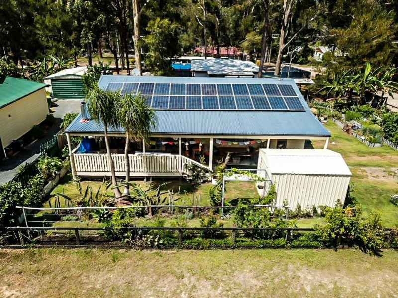 1 Crystal Street, Russell Island QLD 4184