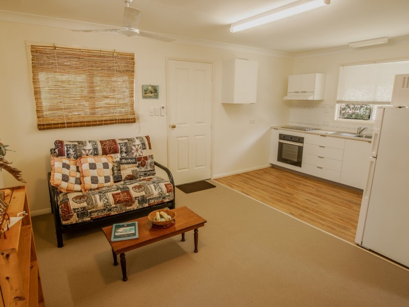 11 Peronne Avenue, Russell Island QLD 4184