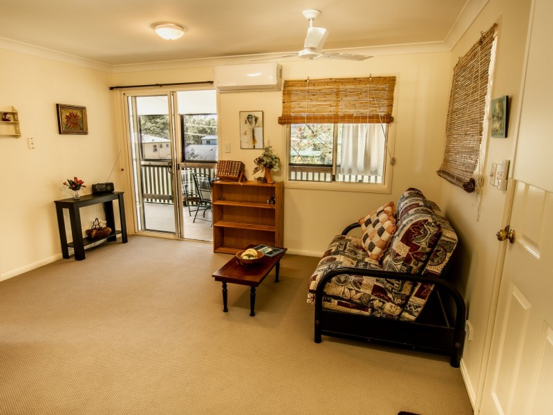 11 Peronne Avenue, Russell Island QLD 4184