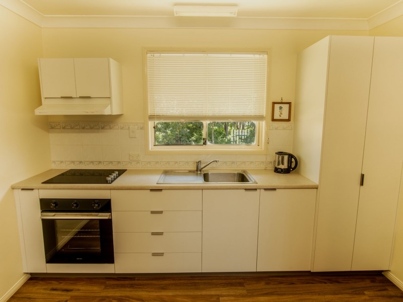 11 Peronne Avenue, Russell Island QLD 4184