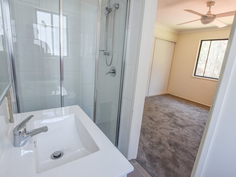 8 Saturn Street, Russell Island QLD 4184