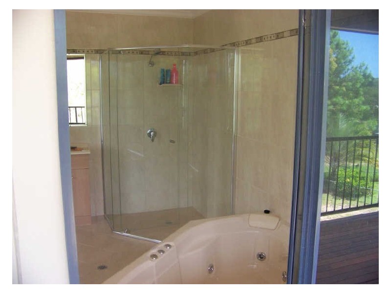 6 James Street, Russell Island QLD 4184