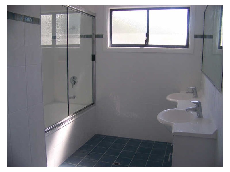 6 James Street, Russell Island QLD 4184