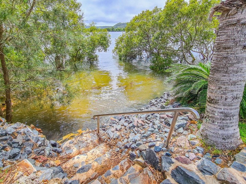110 Minjerriba Road, Russell Island QLD 4184