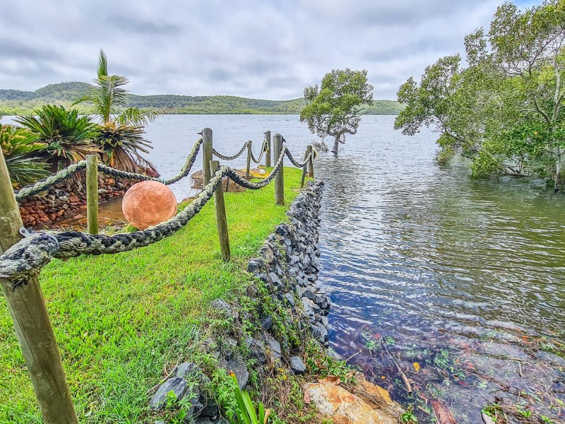 110 Minjerriba Road, Russell Island QLD 4184